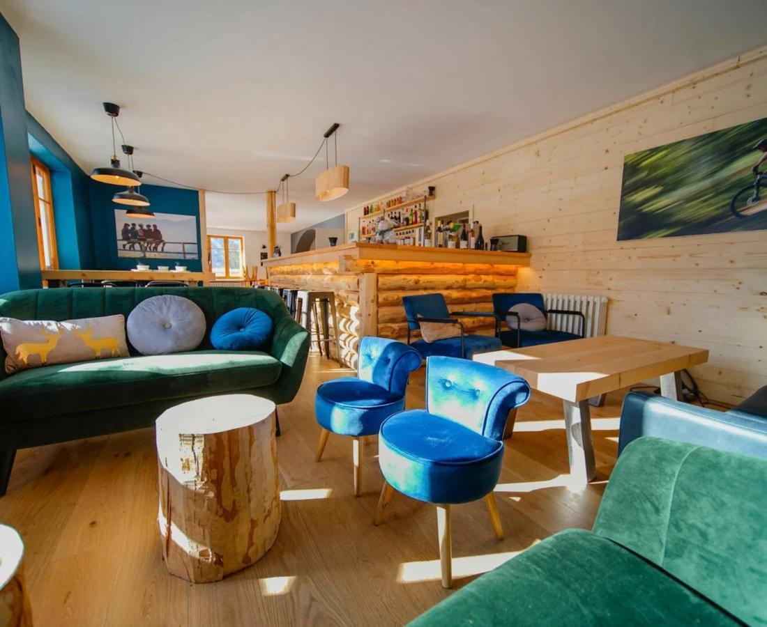 Le Petit Cerf Hotell Cervières Exteriör bild